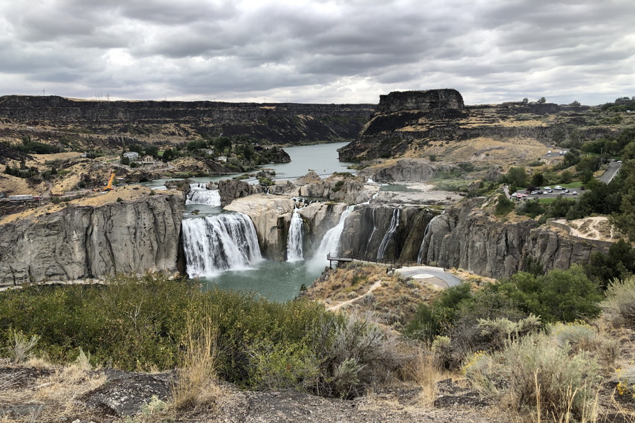 Waterfalls and brush of the Snake River Canyon